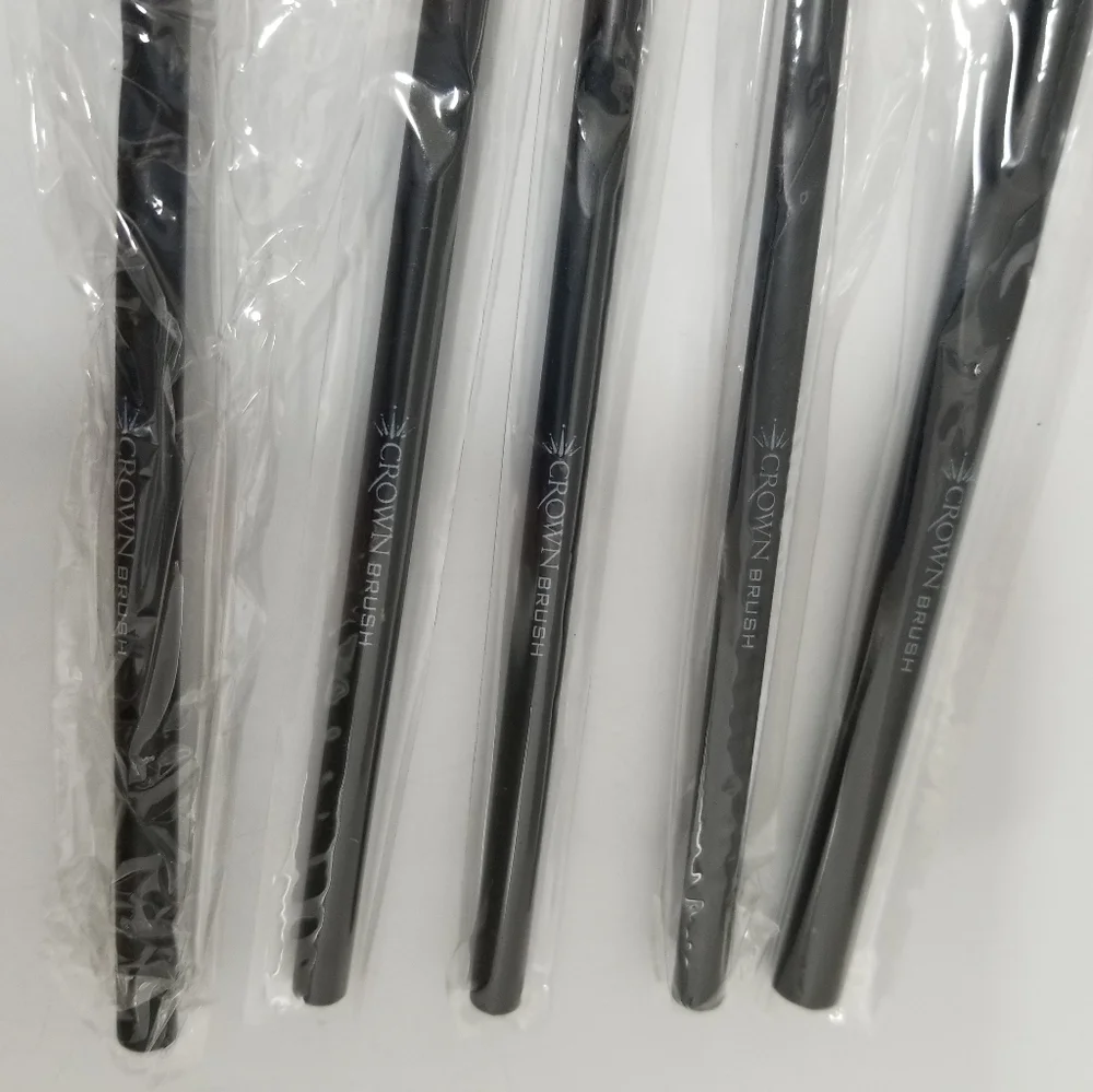 CROWN Professional 10 PC Pro Brush Set & Bonus Case